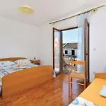 Nice Apartment In Vrboska With Wifi