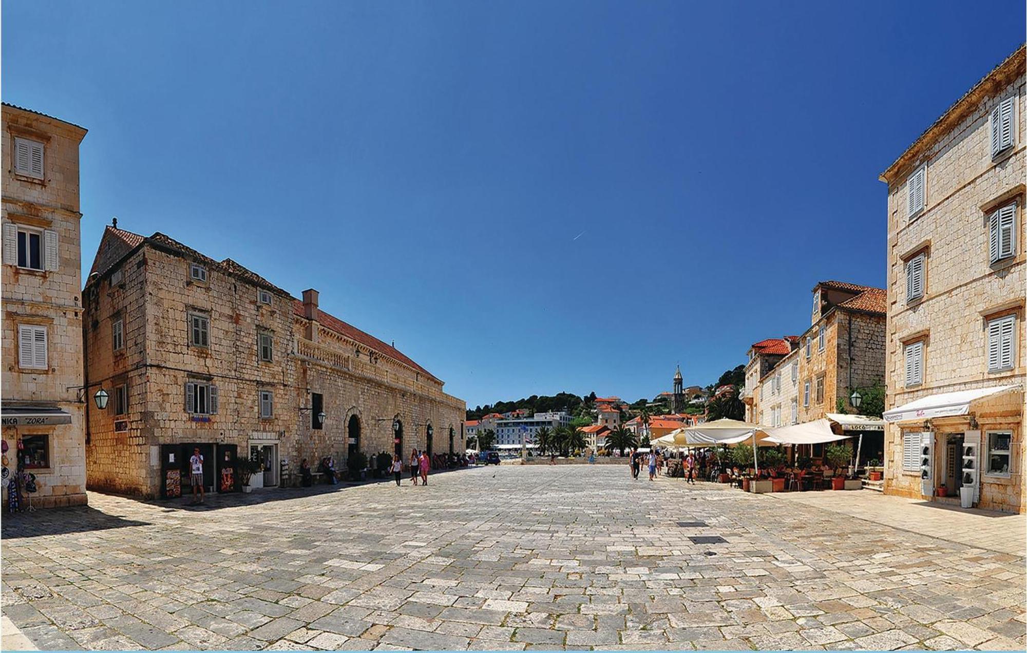 Apartament In With Wifi Vrboska